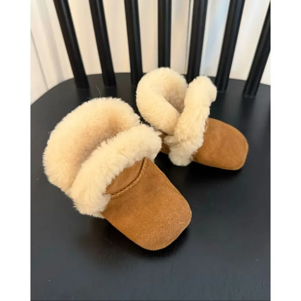 Ugg Lasson shearling baby bootie size 0/1 EUC